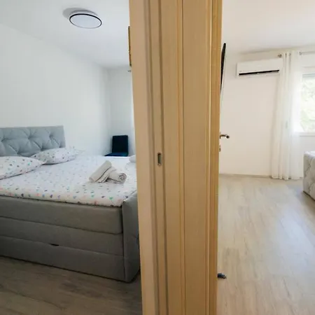 Esperanza Apartment *